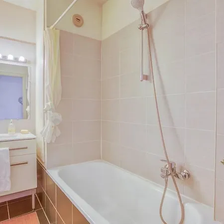 Petite Austerlitz Apartment